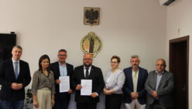 Czytaj więcej o: Powiat Nowotarski i Gmina Nowy Targ podpisały porozumienie na rzecz poprawy infrastruktury transportowej!